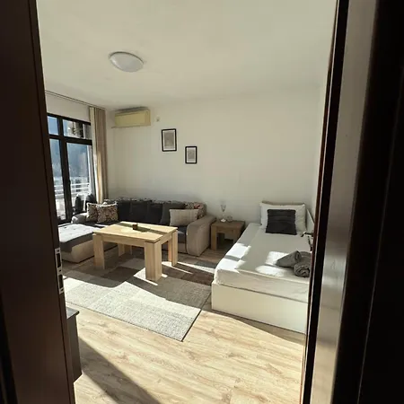 слънчев дом Apartman Szmoljan